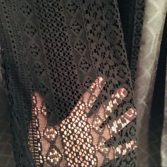 Beautiful Dress - Picture 3 of 4